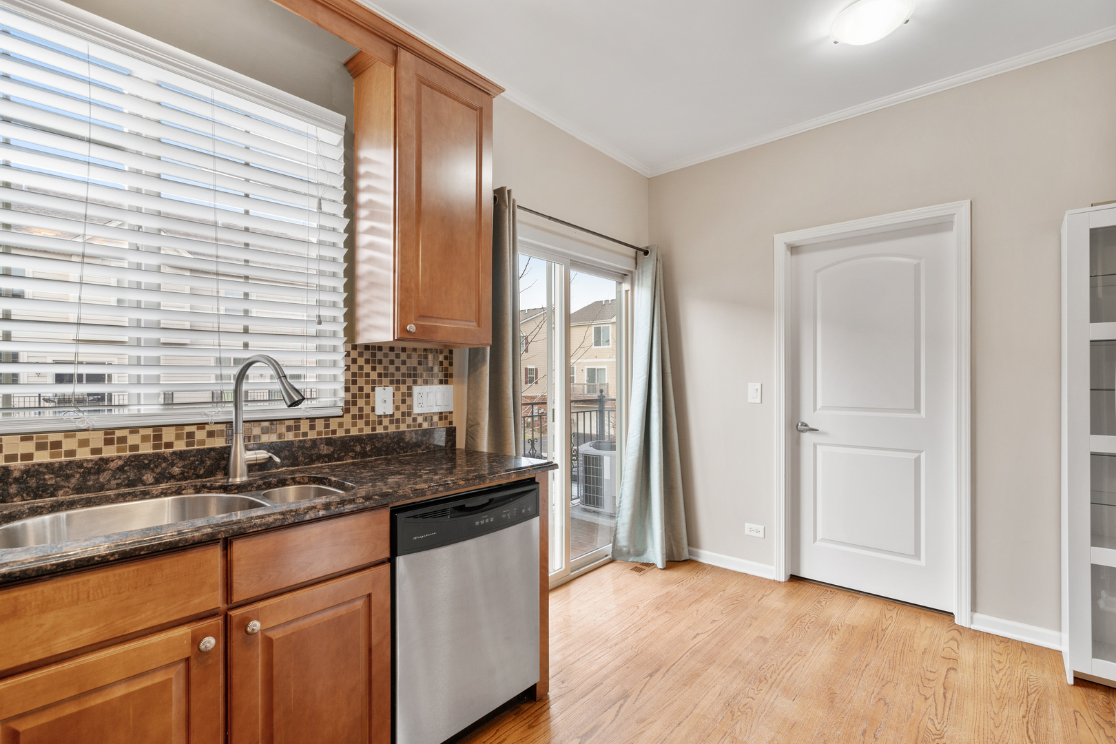1509 Lakeridge Court #35, Mundelein, IL 60060