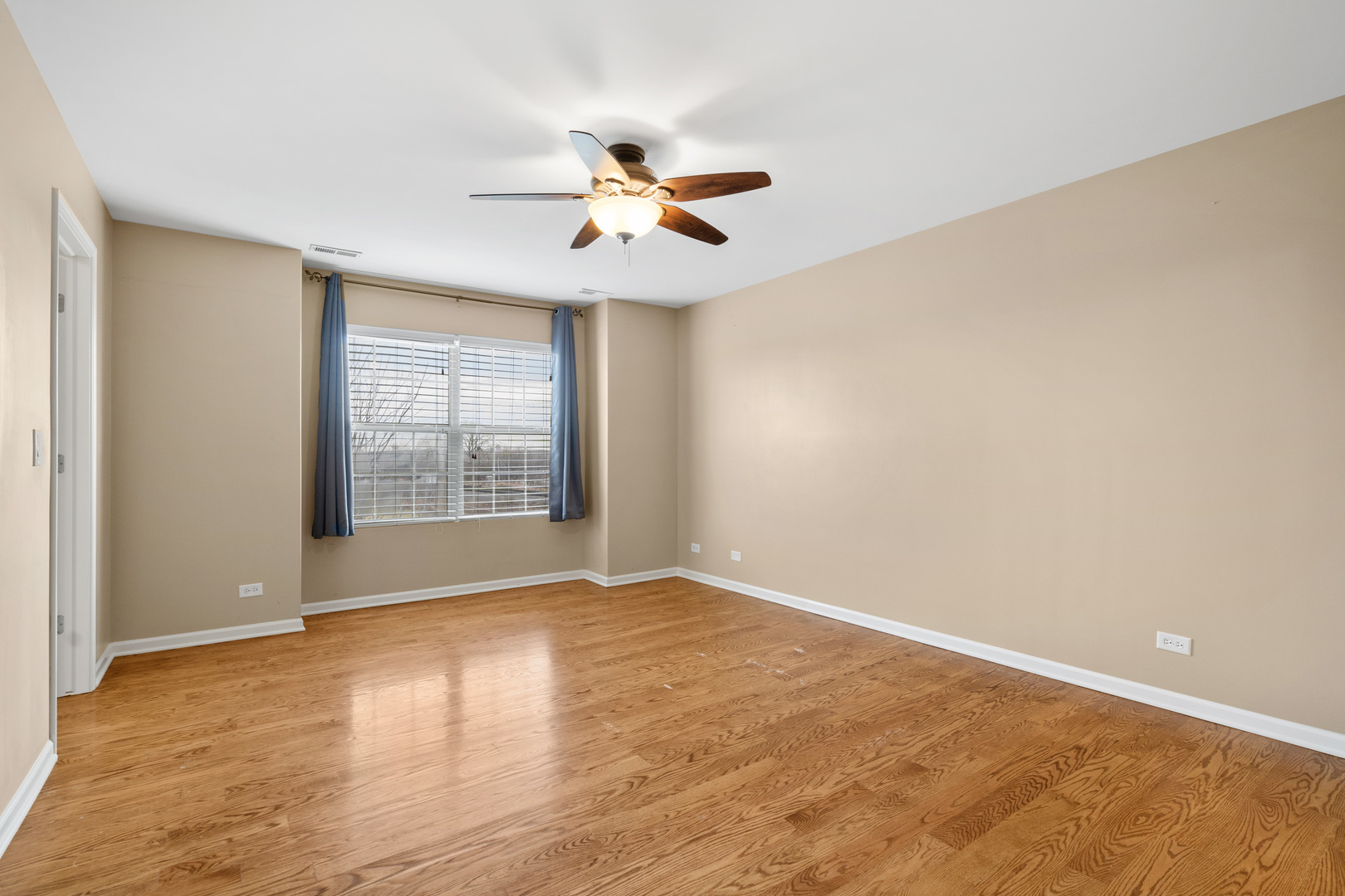 1509 Lakeridge Court #35, Mundelein, IL 60060