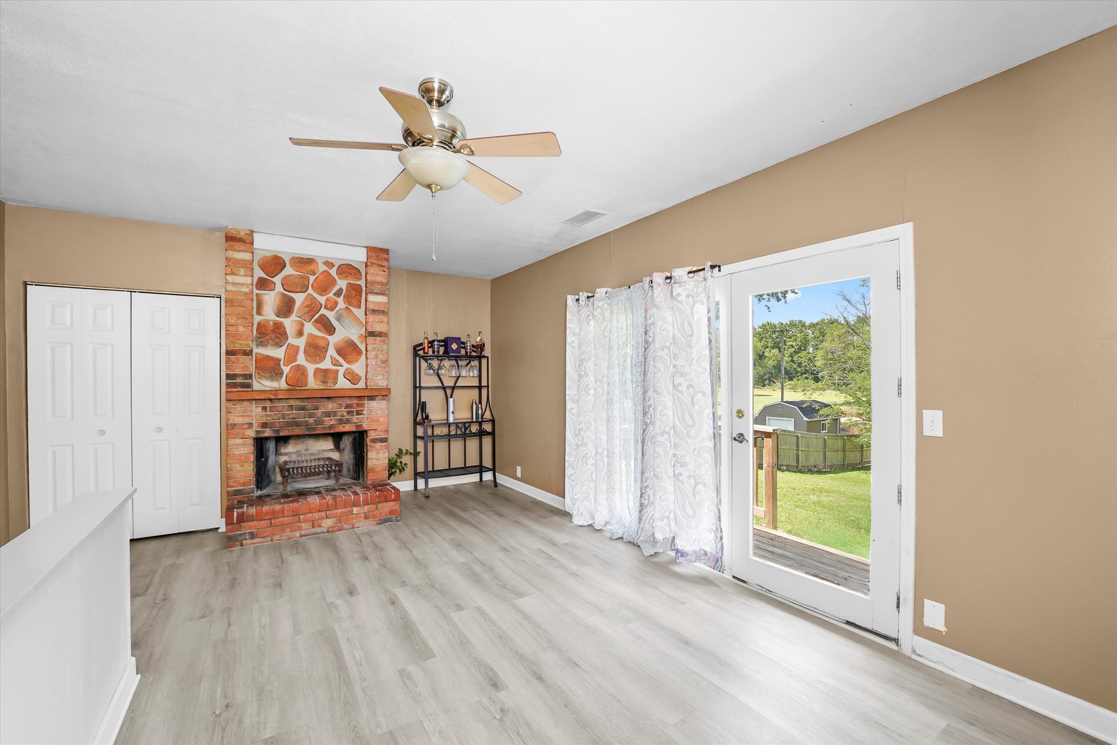 6846 S James Drive, Rochelle, IL 61068