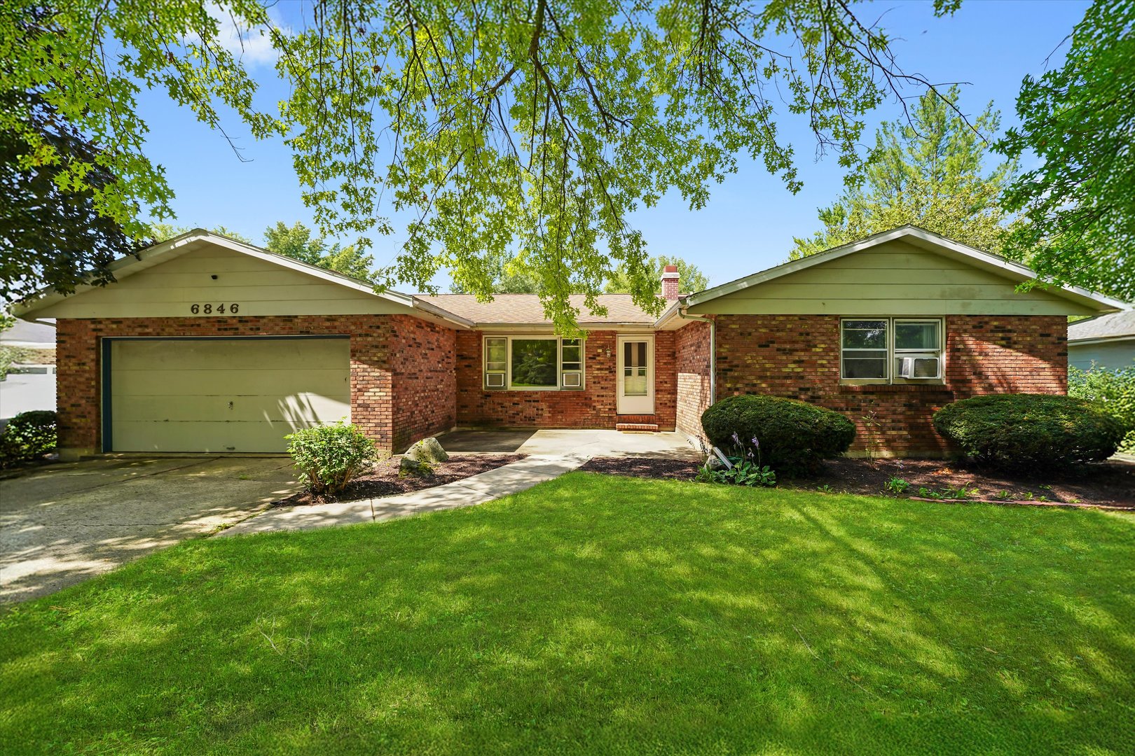 6846 S James Drive, Rochelle, IL 61068