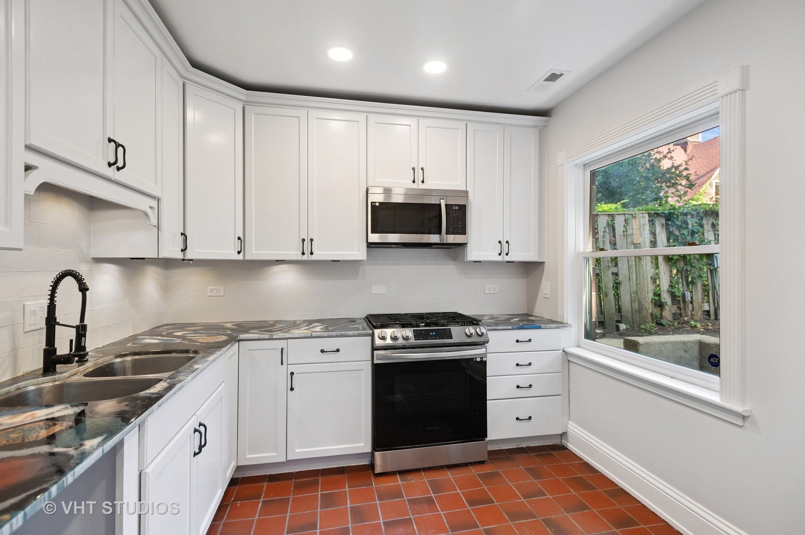 4721 S Woodlawn Avenue #E, Chicago, IL 60615