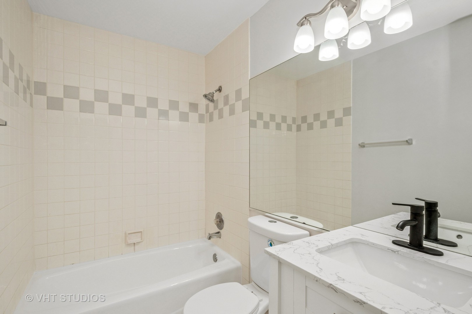 4721 S Woodlawn Avenue #E, Chicago, IL 60615