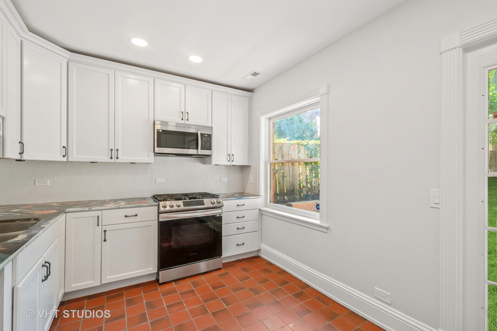 4721 S Woodlawn Avenue #E, Chicago, IL 60615