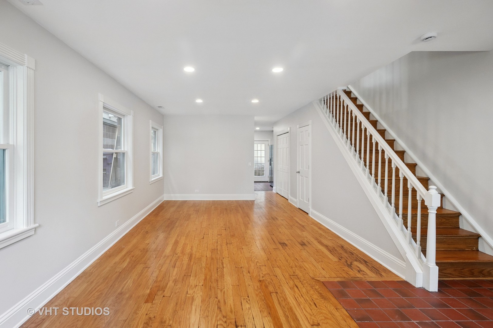 4721 S Woodlawn Avenue #E, Chicago, IL 60615