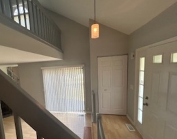 1300 Queensgreen Circle, Naperville, IL 60563