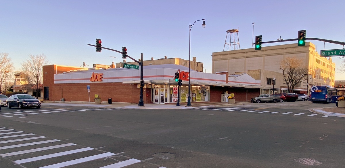239 N Genesee Street, Waukegan, IL 60085