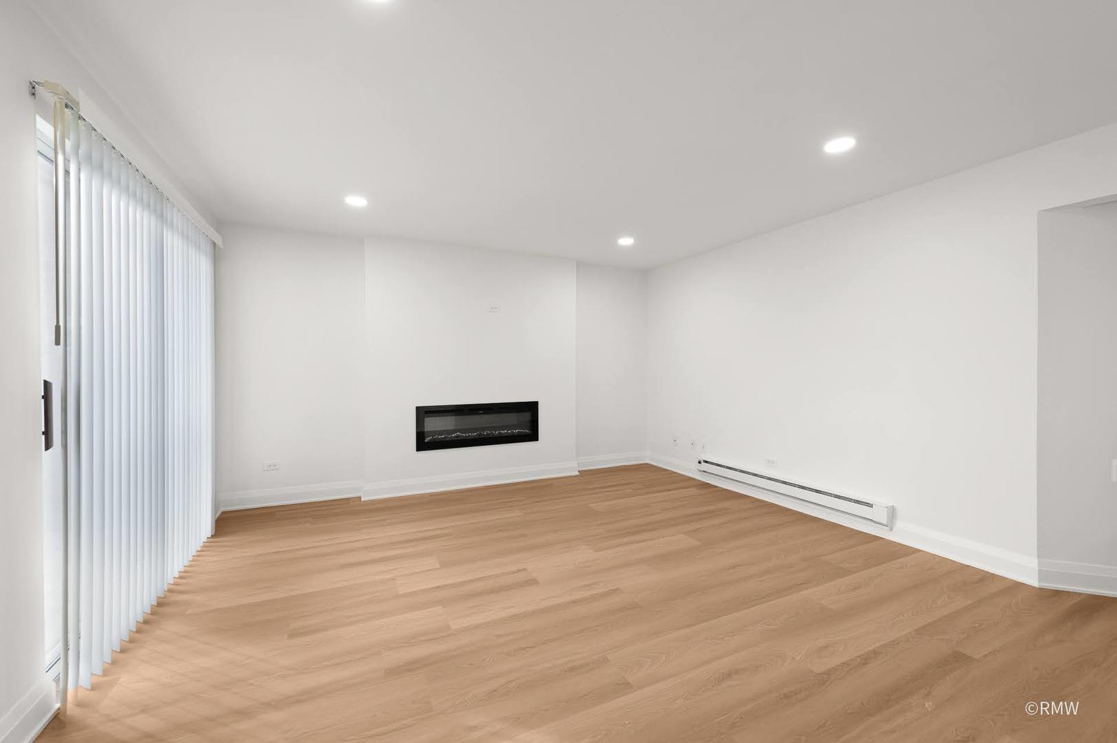 220 S Rush Street #2A, Itasca, IL 60143