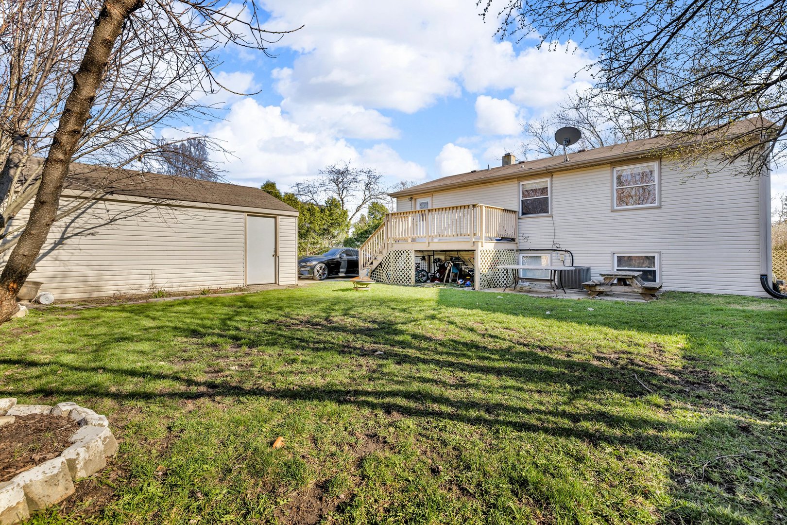 1824 Endicott Circle, Carpentersville, IL 60110