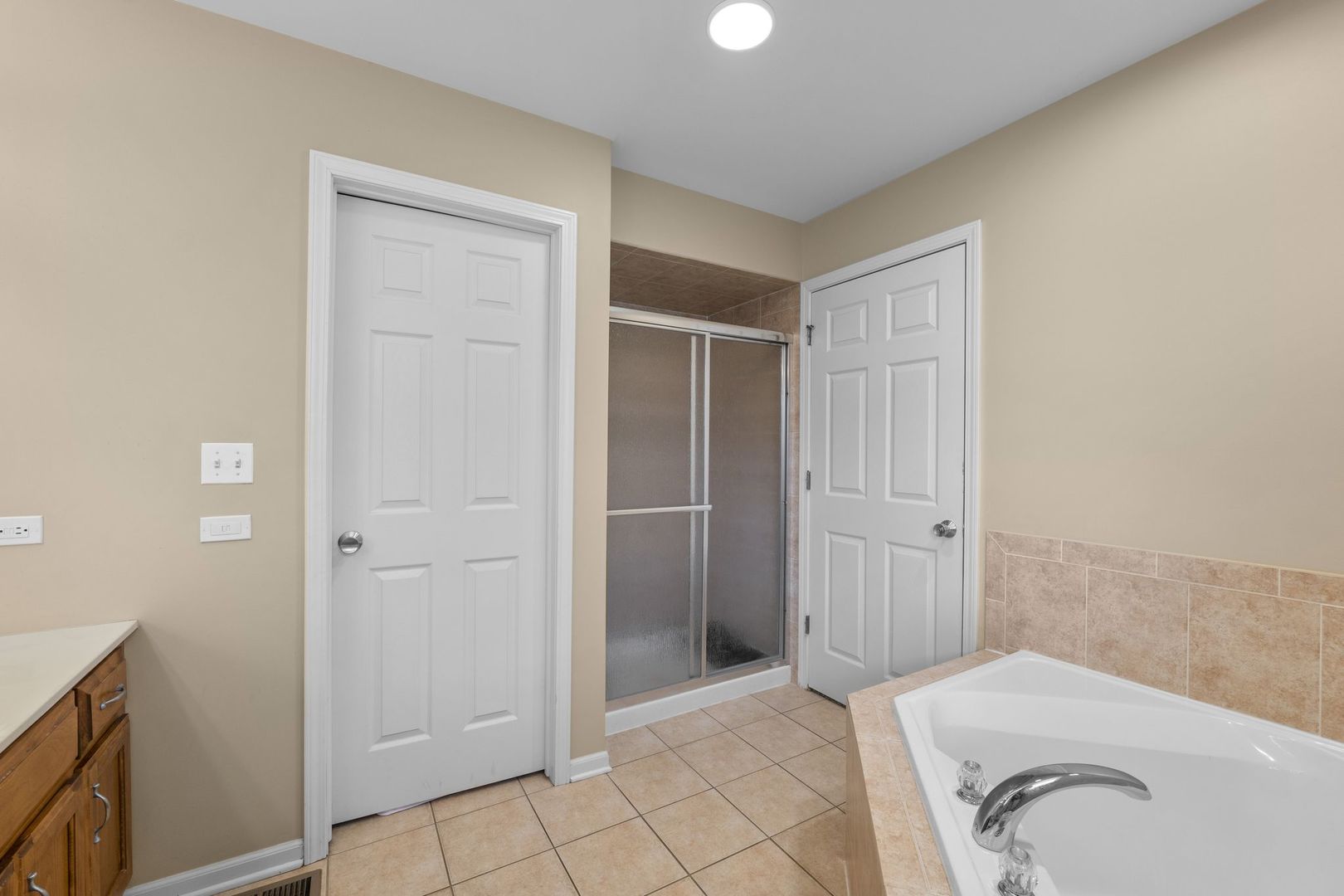 1215 Pendleton Drive, Lemont, IL 60439