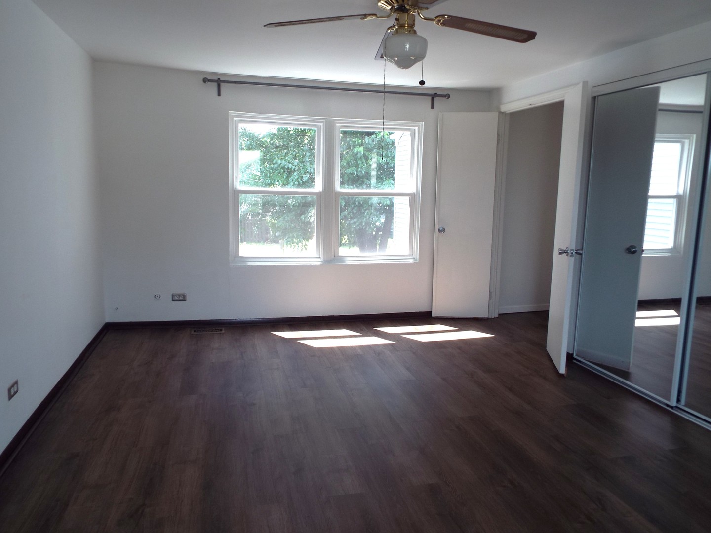 2143 Hassell Road, Hoffman Estates, IL 60169