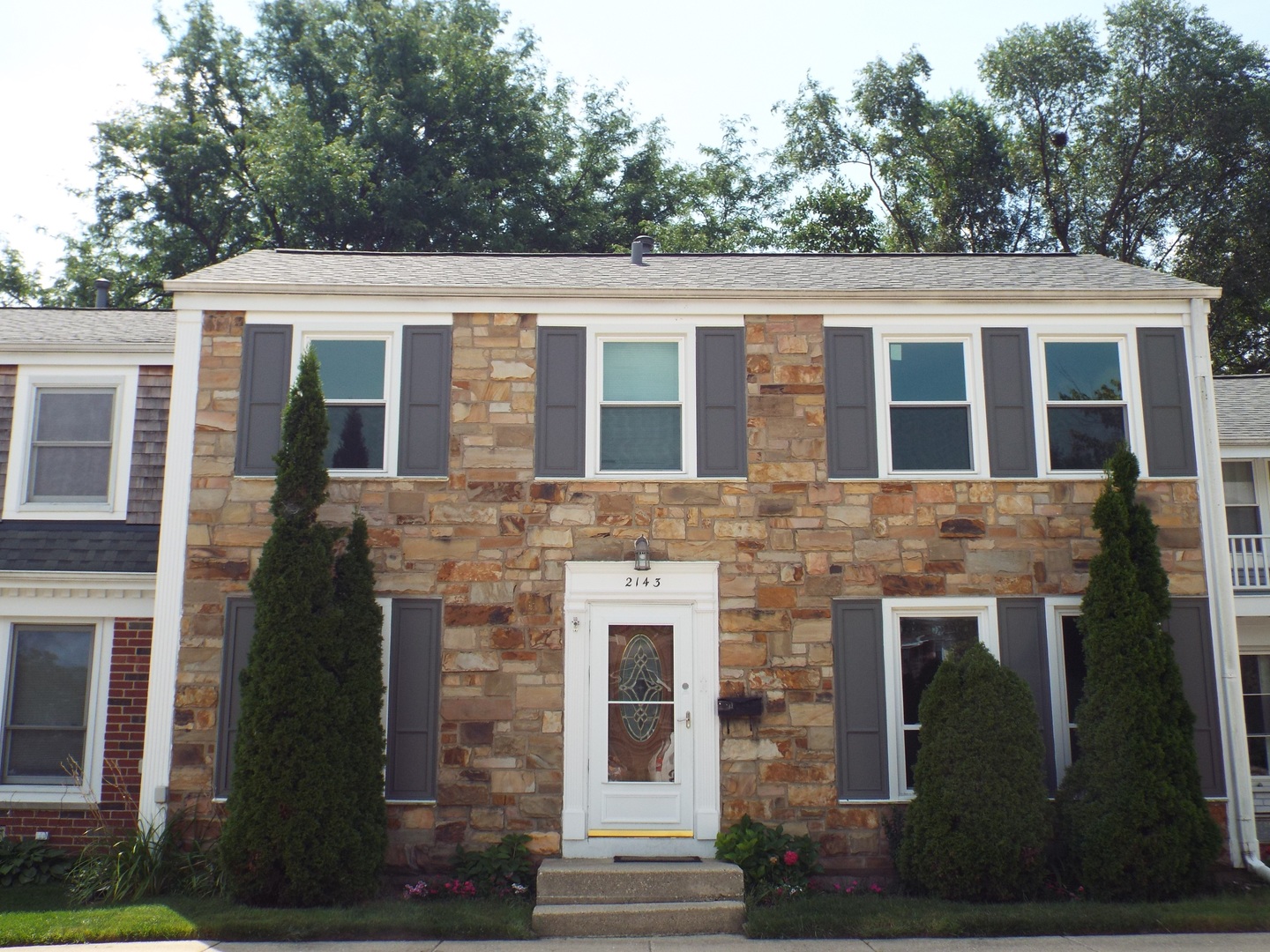 2143 Hassell Road, Hoffman Estates, IL 60169