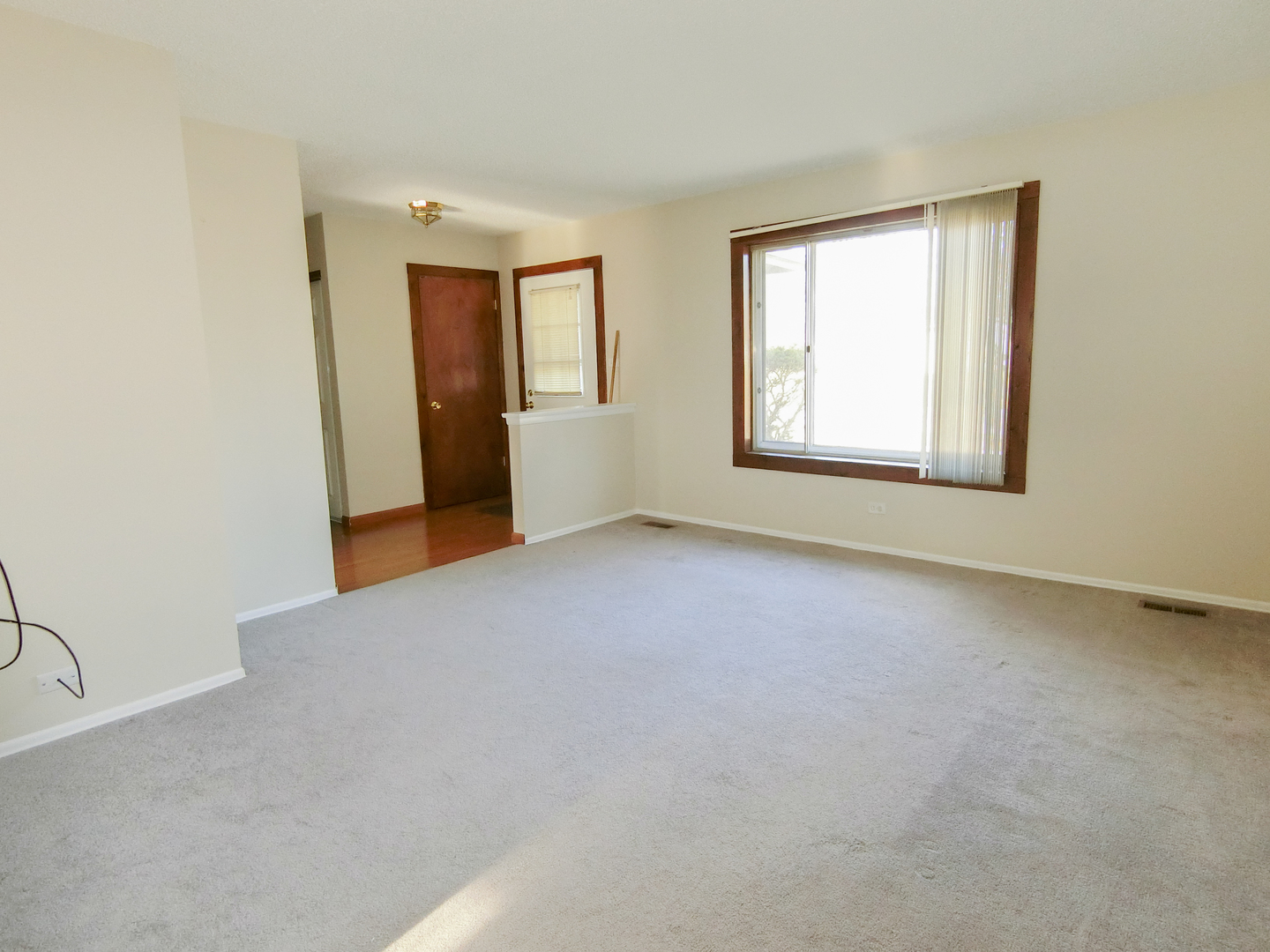 517 Hingham Lane, Schaumburg, IL 60193