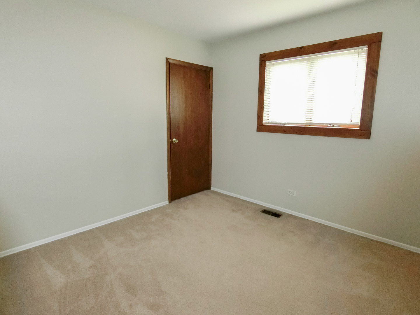 517 Hingham Lane, Schaumburg, IL 60193