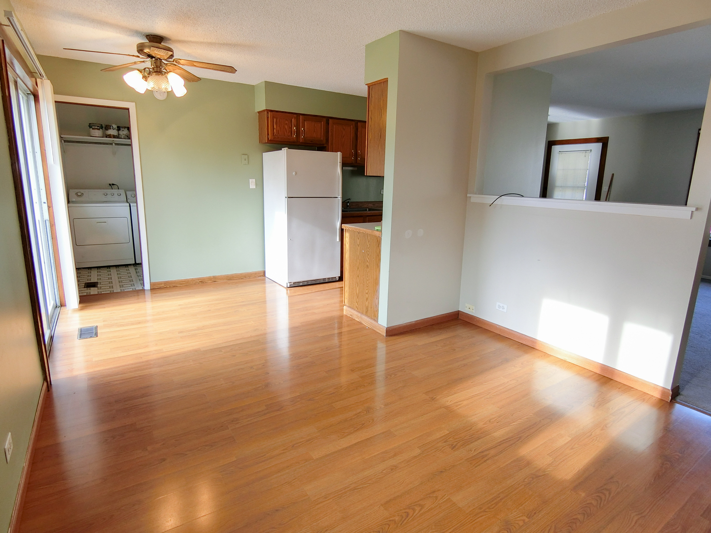 517 Hingham Lane, Schaumburg, IL 60193