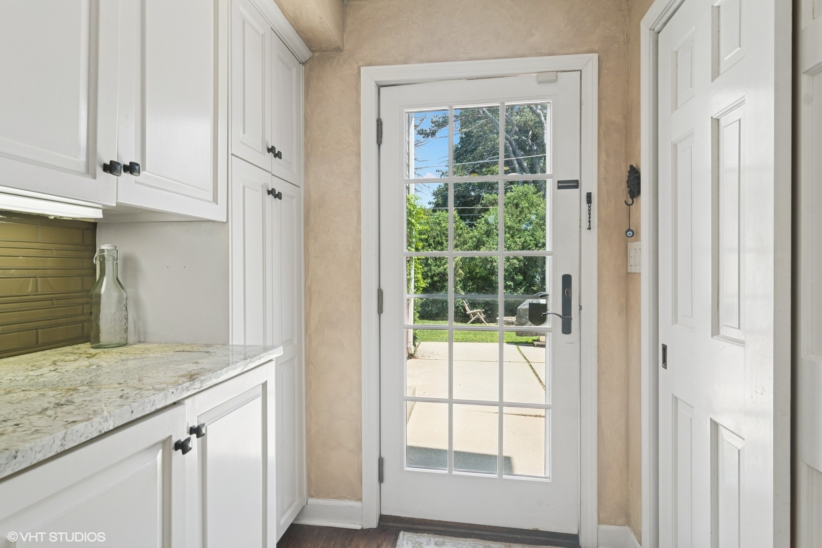 401 S Carlyle Place, Arlington Heights, IL 60004
