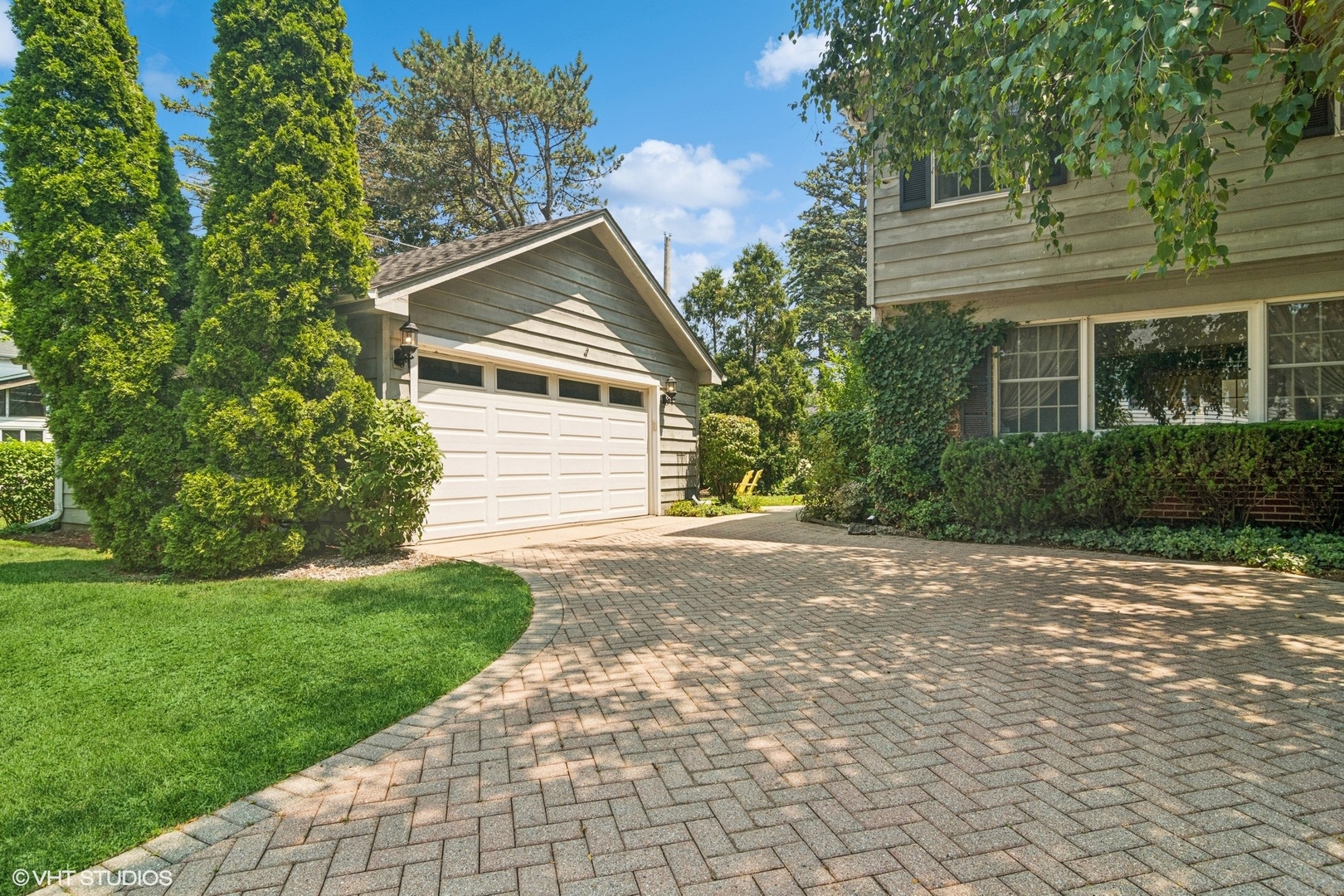 401 S Carlyle Place, Arlington Heights, IL 60004