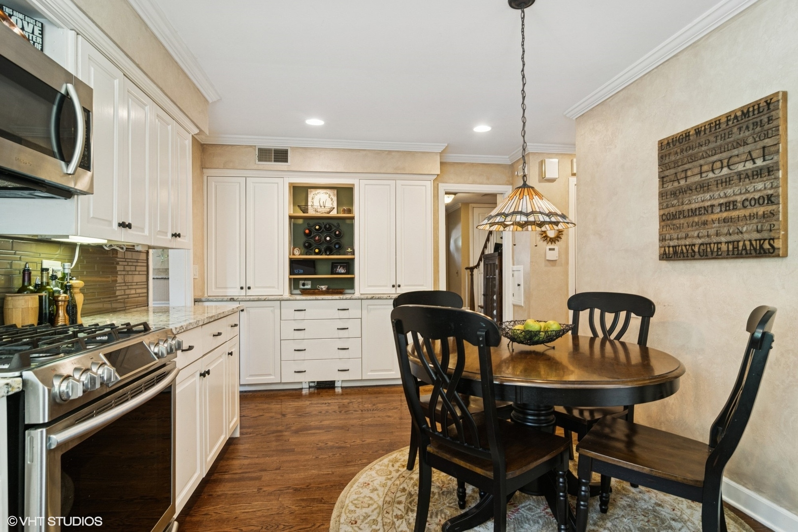 401 S Carlyle Place, Arlington Heights, IL 60004