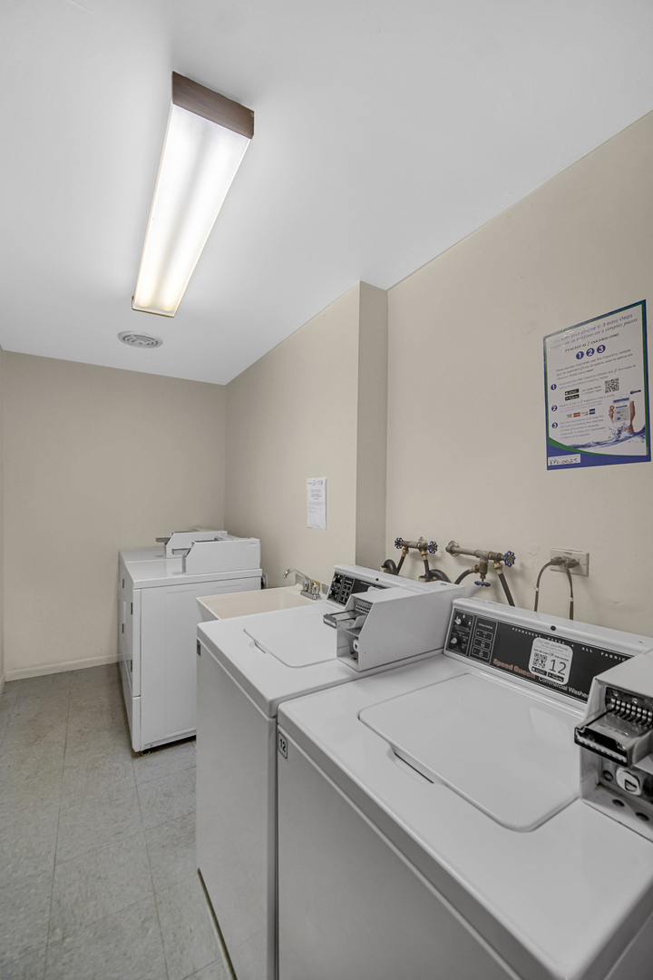 7830 W North Avenue #505, Elmwood Park, IL 60707