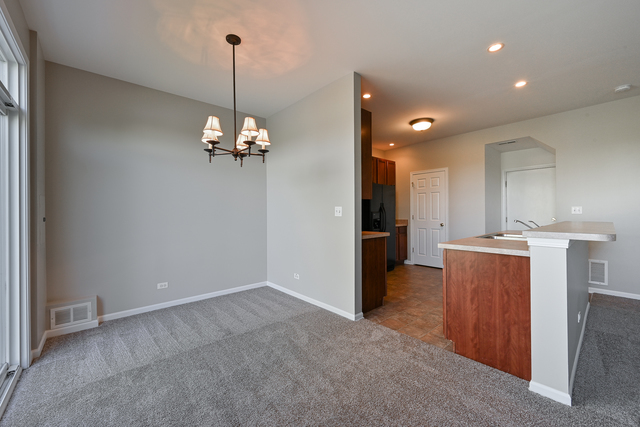 637 Springbrook Trail, Oswego, IL 60543