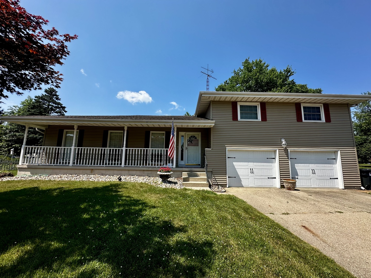 4670 N Adams Drive, Decatur, IL 62526