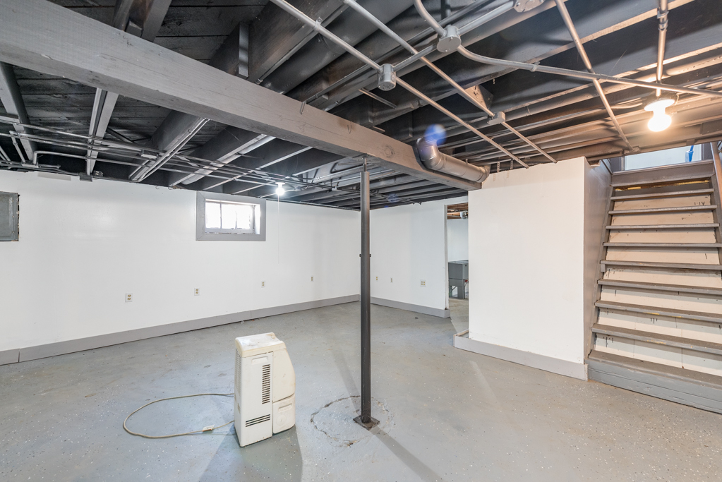 964 N Lewis Avenue, Waukegan, IL 60085