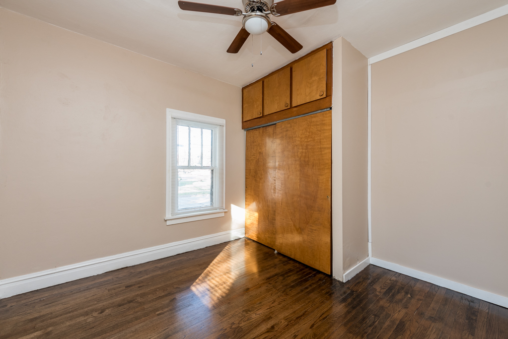 964 N Lewis Avenue, Waukegan, IL 60085