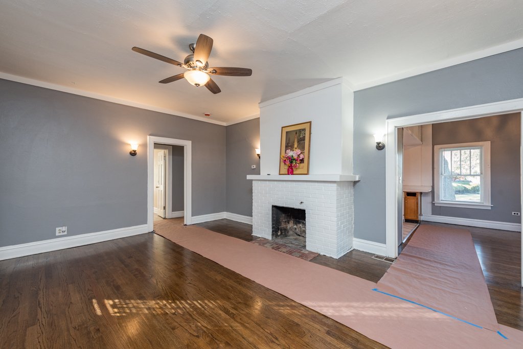 964 N Lewis Avenue, Waukegan, IL 60085