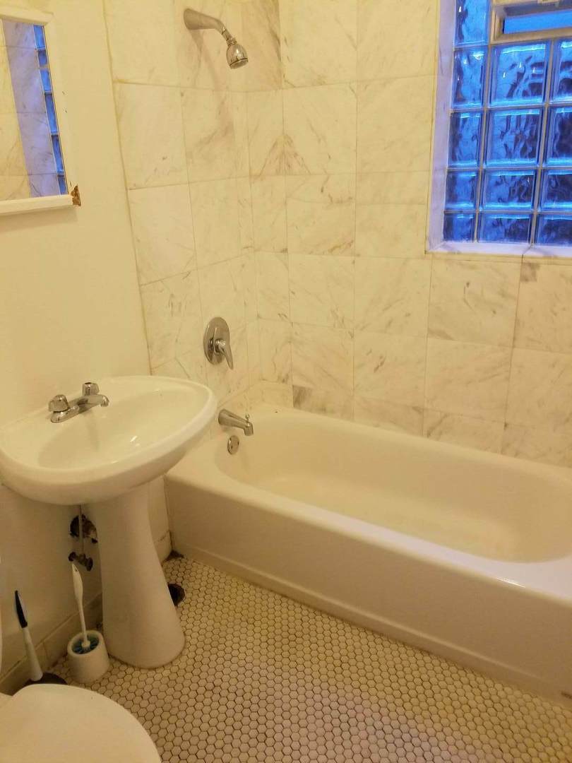 3728 N Wilton Avenue #2, Chicago, IL 60613