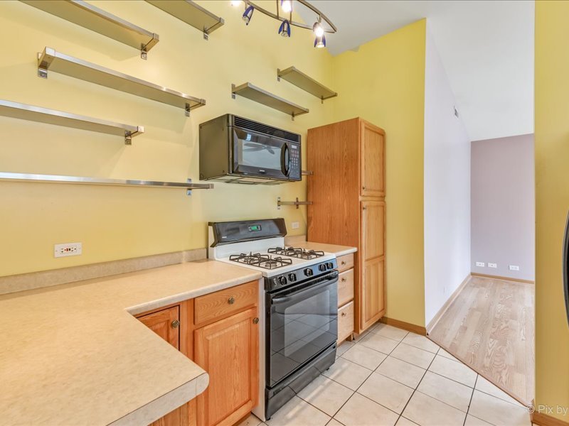4909 Spencer Avenue #B, Lisle, IL 60532