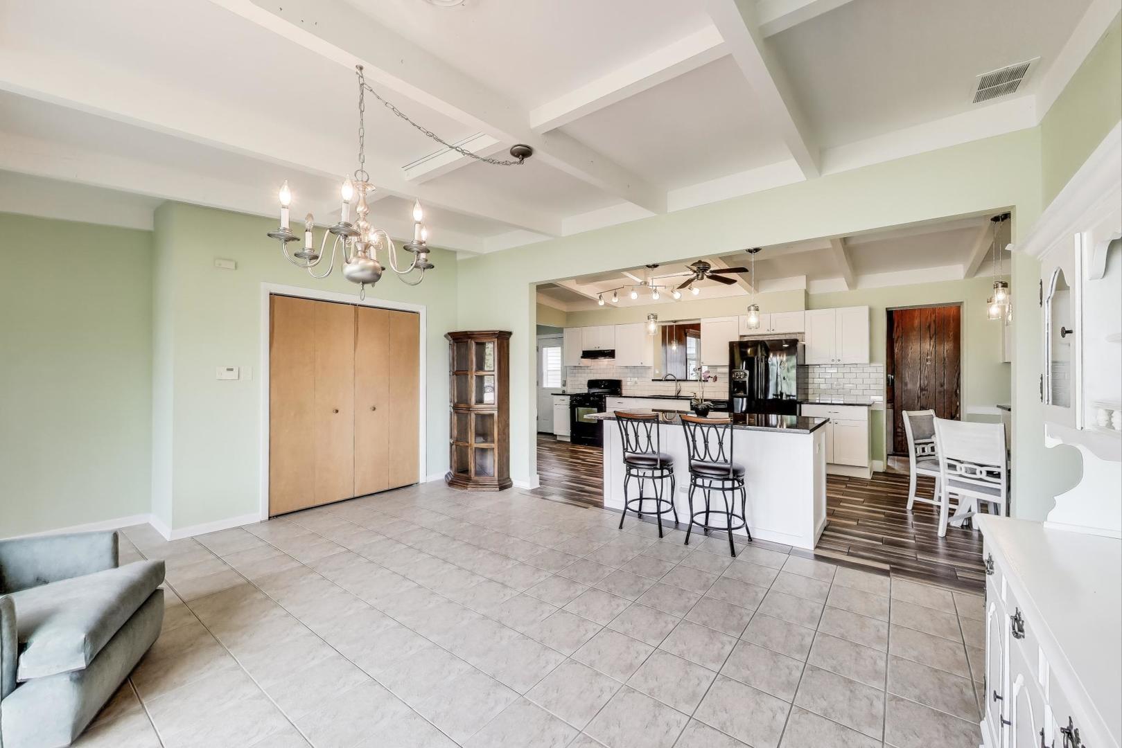 4883 N Vine Avenue, Norridge, IL 60706