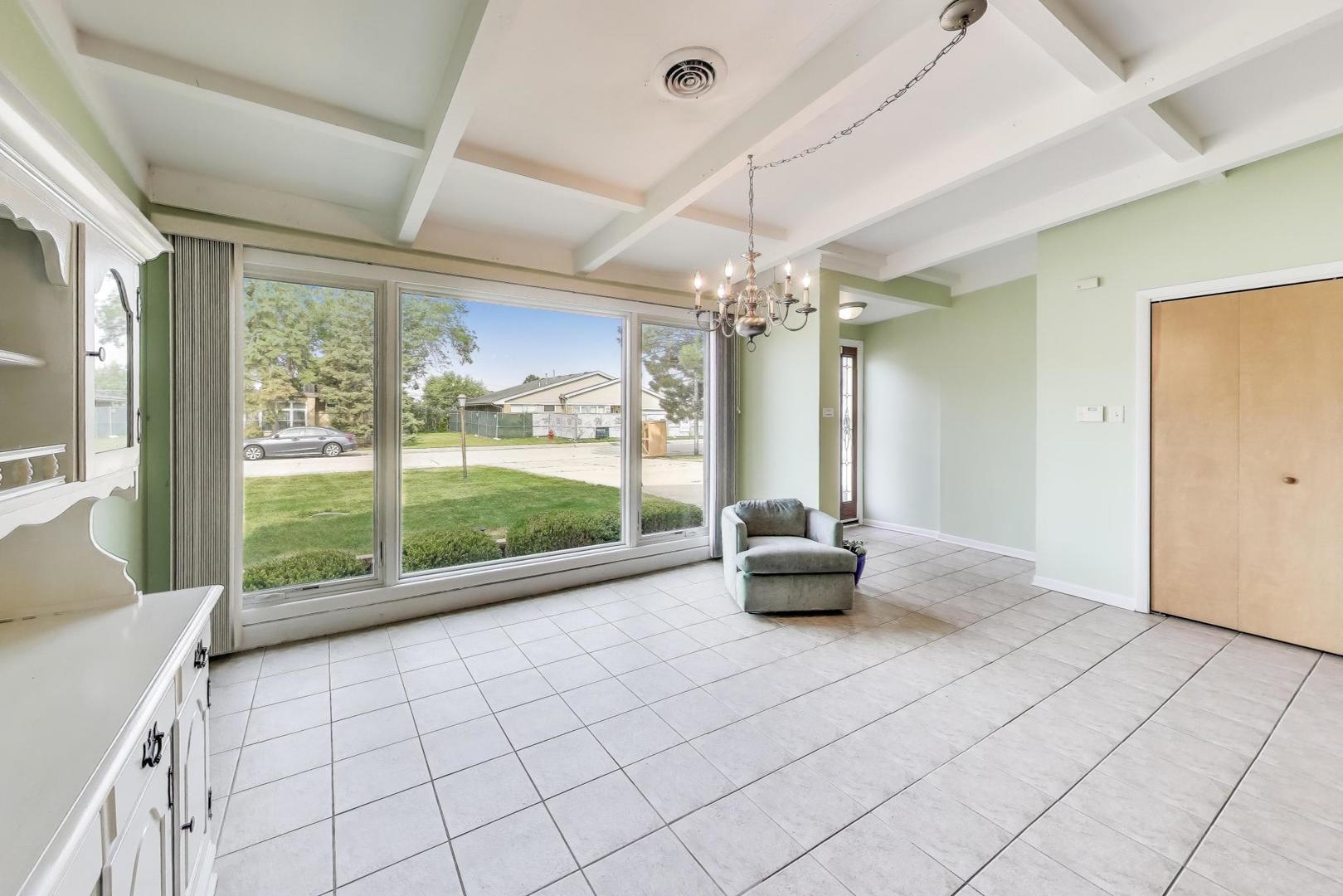 4883 N Vine Avenue, Norridge, IL 60706