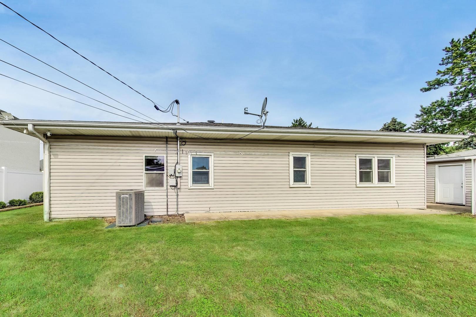 4883 N Vine Avenue, Norridge, IL 60706