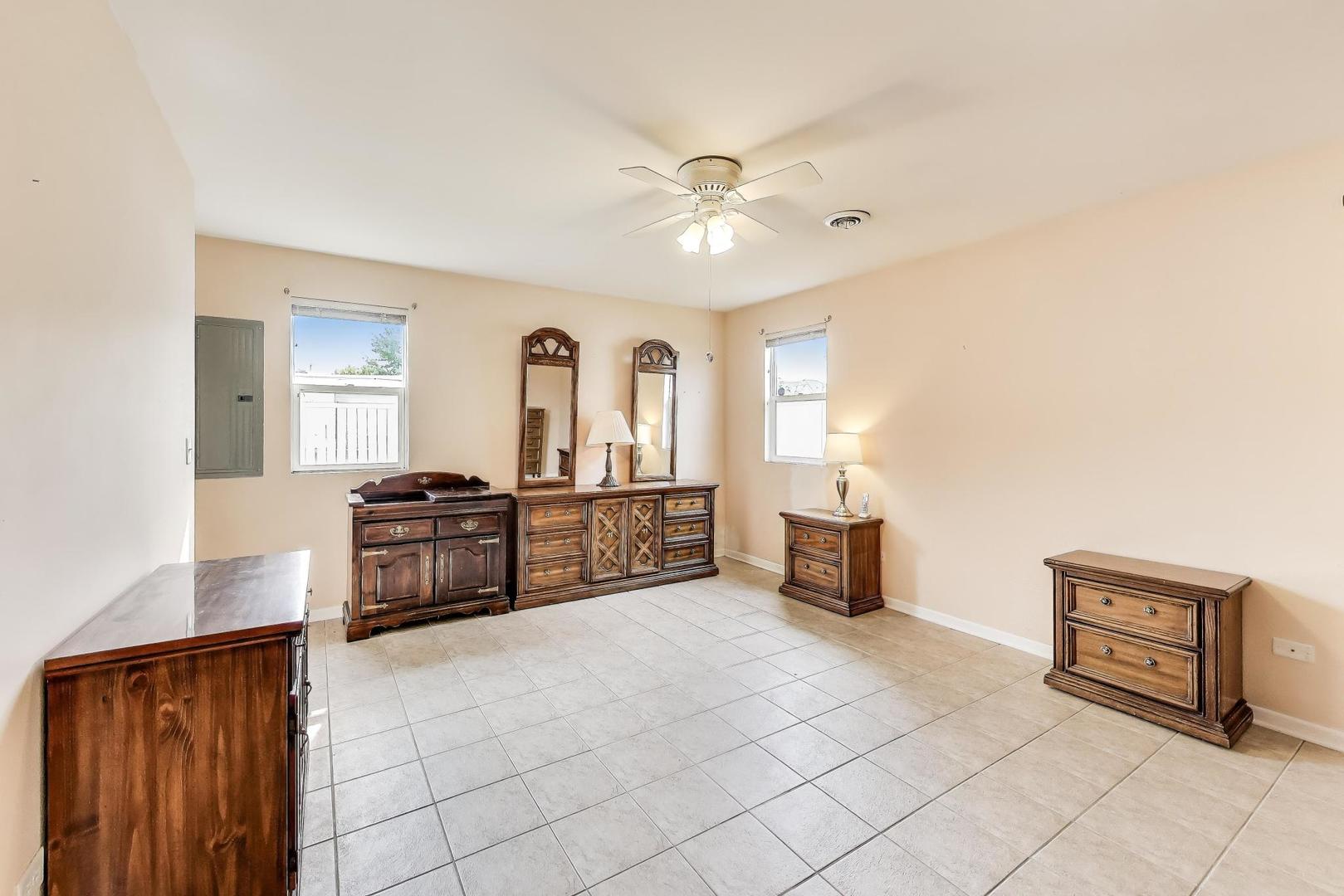 4883 N Vine Avenue, Norridge, IL 60706