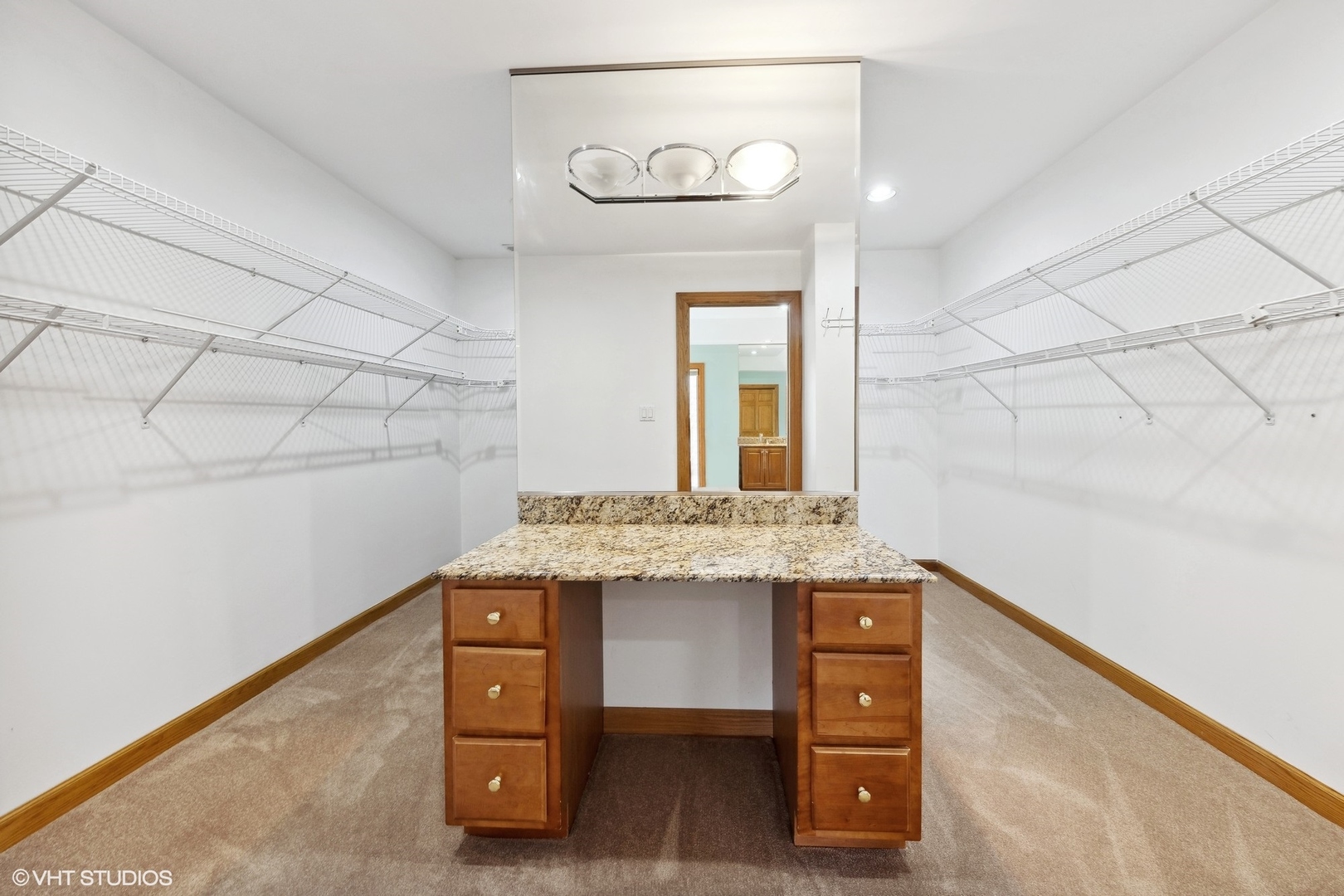 17W234 Massel Court, Bensenville, IL 60106