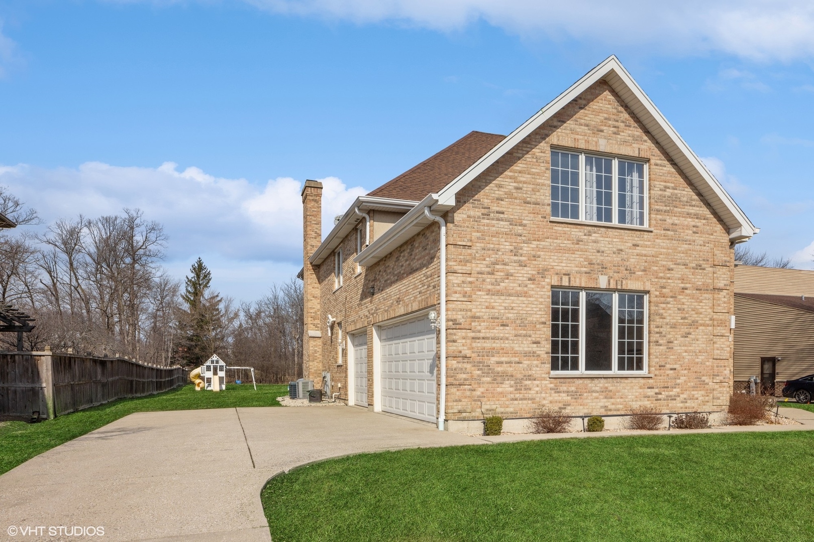 17W234 Massel Court, Bensenville, IL 60106