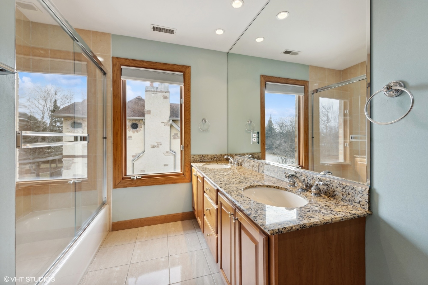 17W234 Massel Court, Bensenville, IL 60106