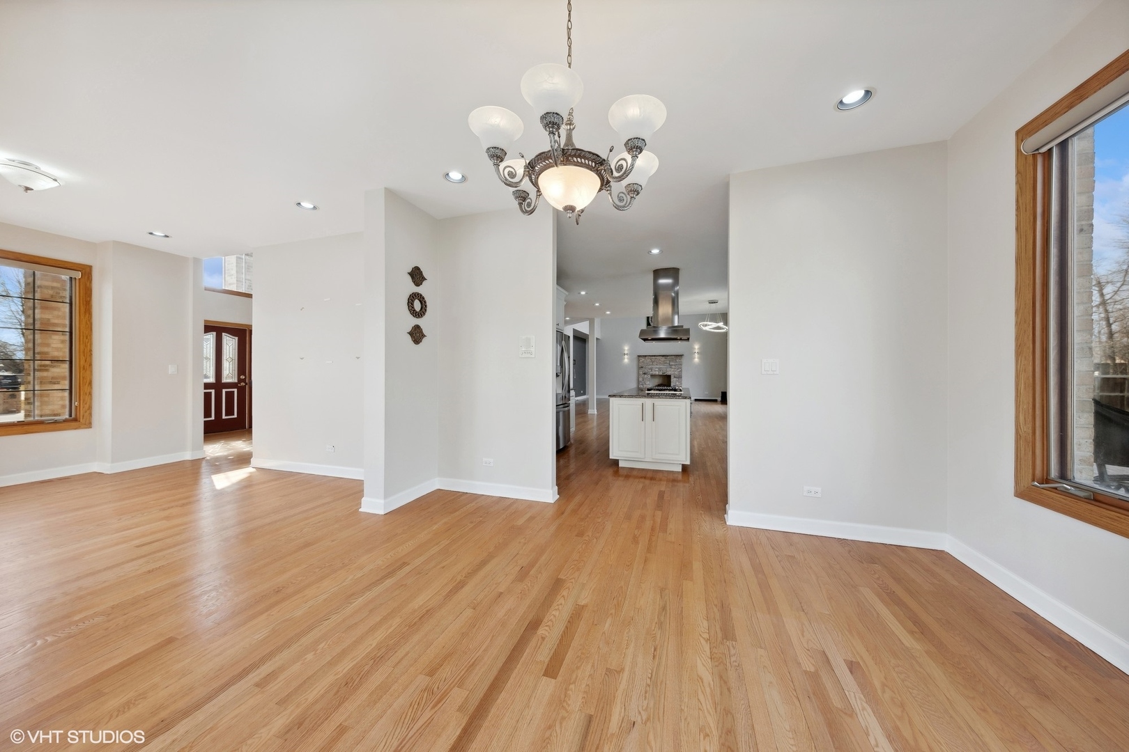 17W234 Massel Court, Bensenville, IL 60106