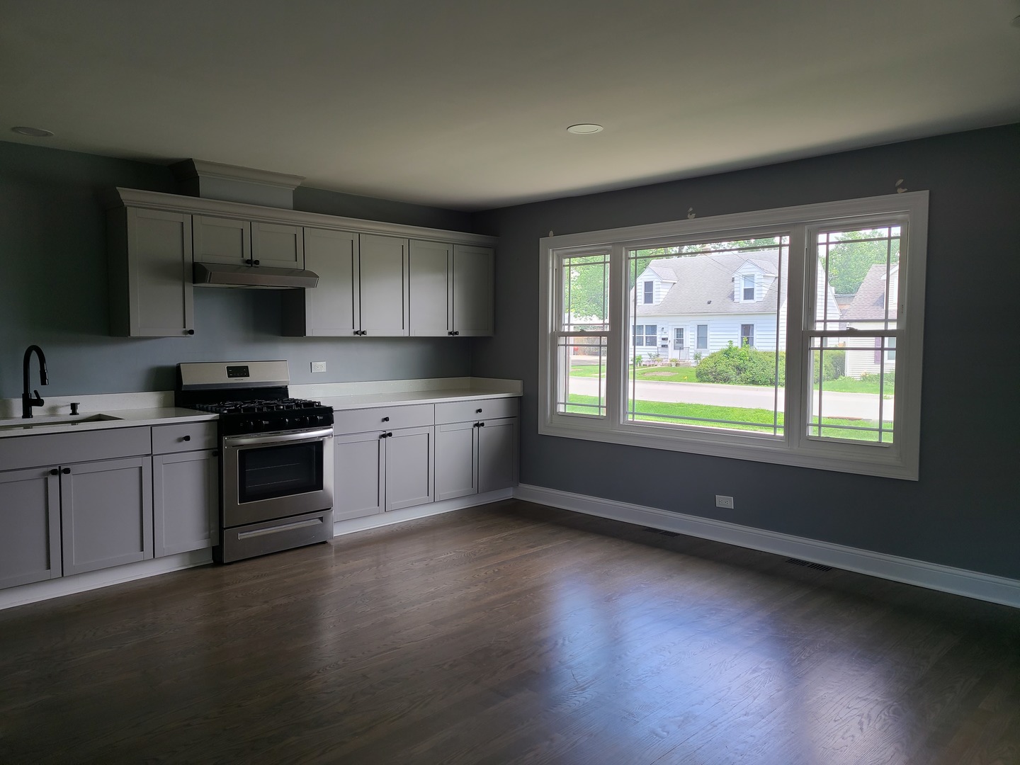 254 N Slusser Street #254, Grayslake, IL 60030