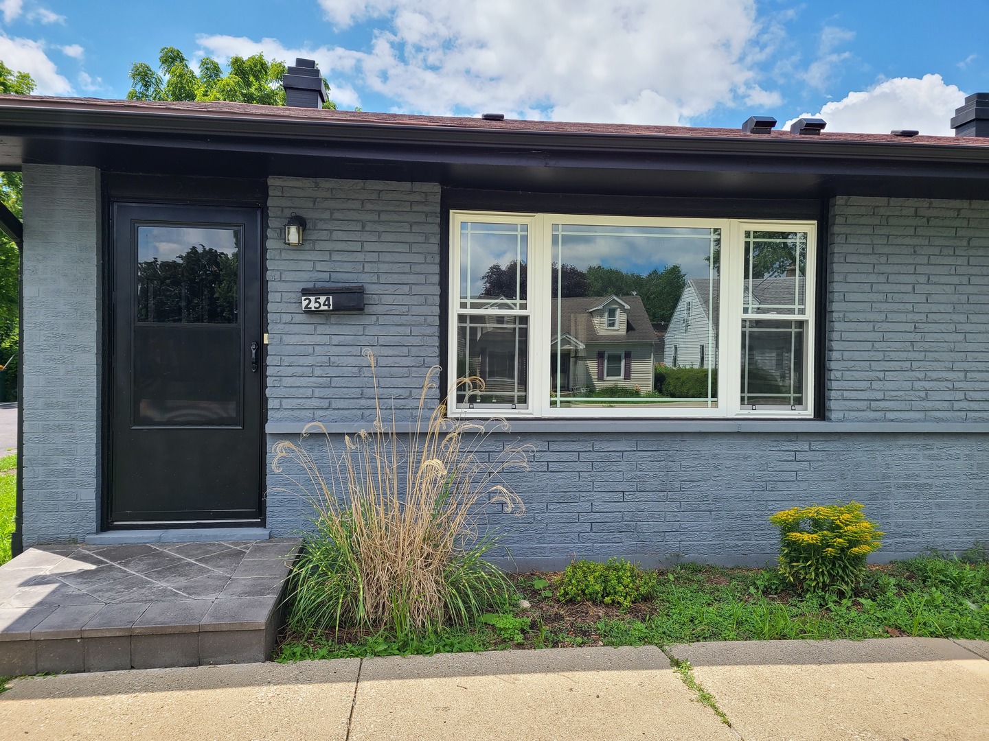254 N Slusser Street #254, Grayslake, IL 60030