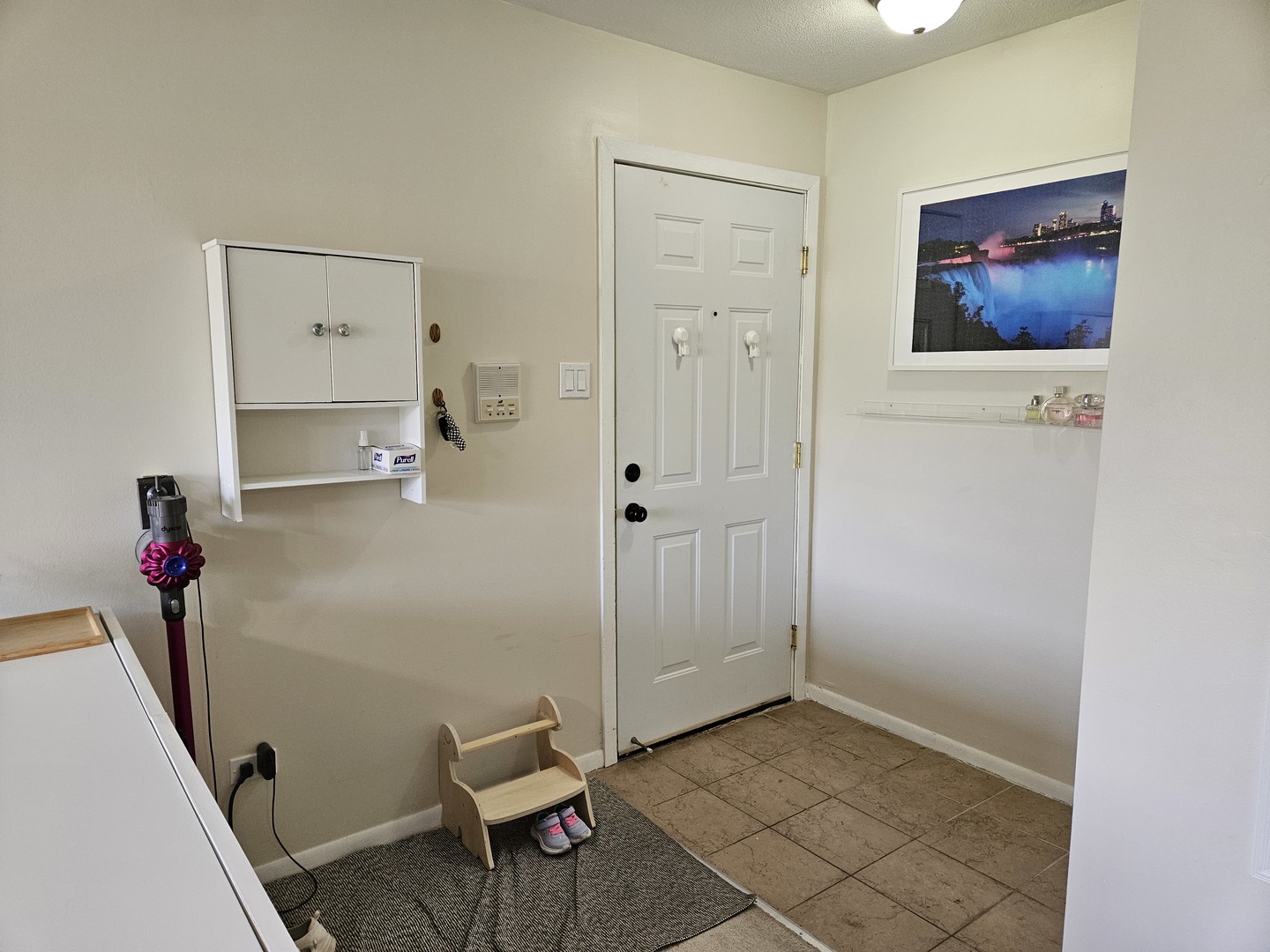 947 CROSS CREEK Drive #BB2, Roselle, IL 60172