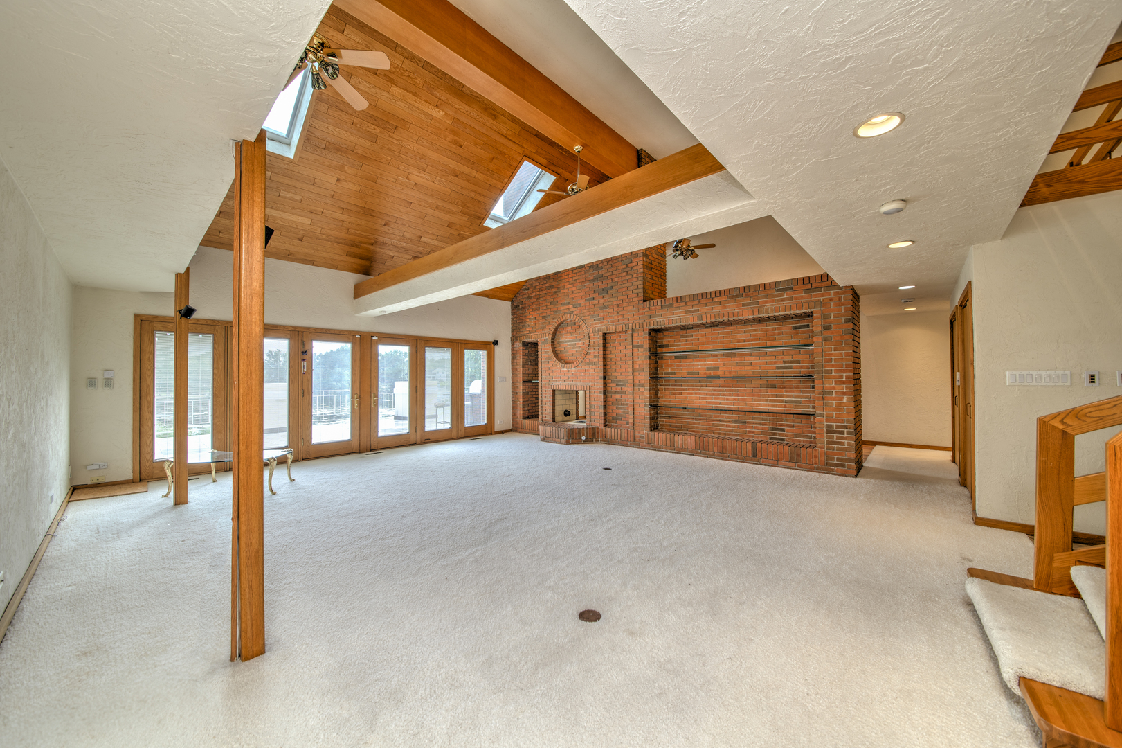 8170 Lake Ridge Drive, Burr Ridge, IL 60527