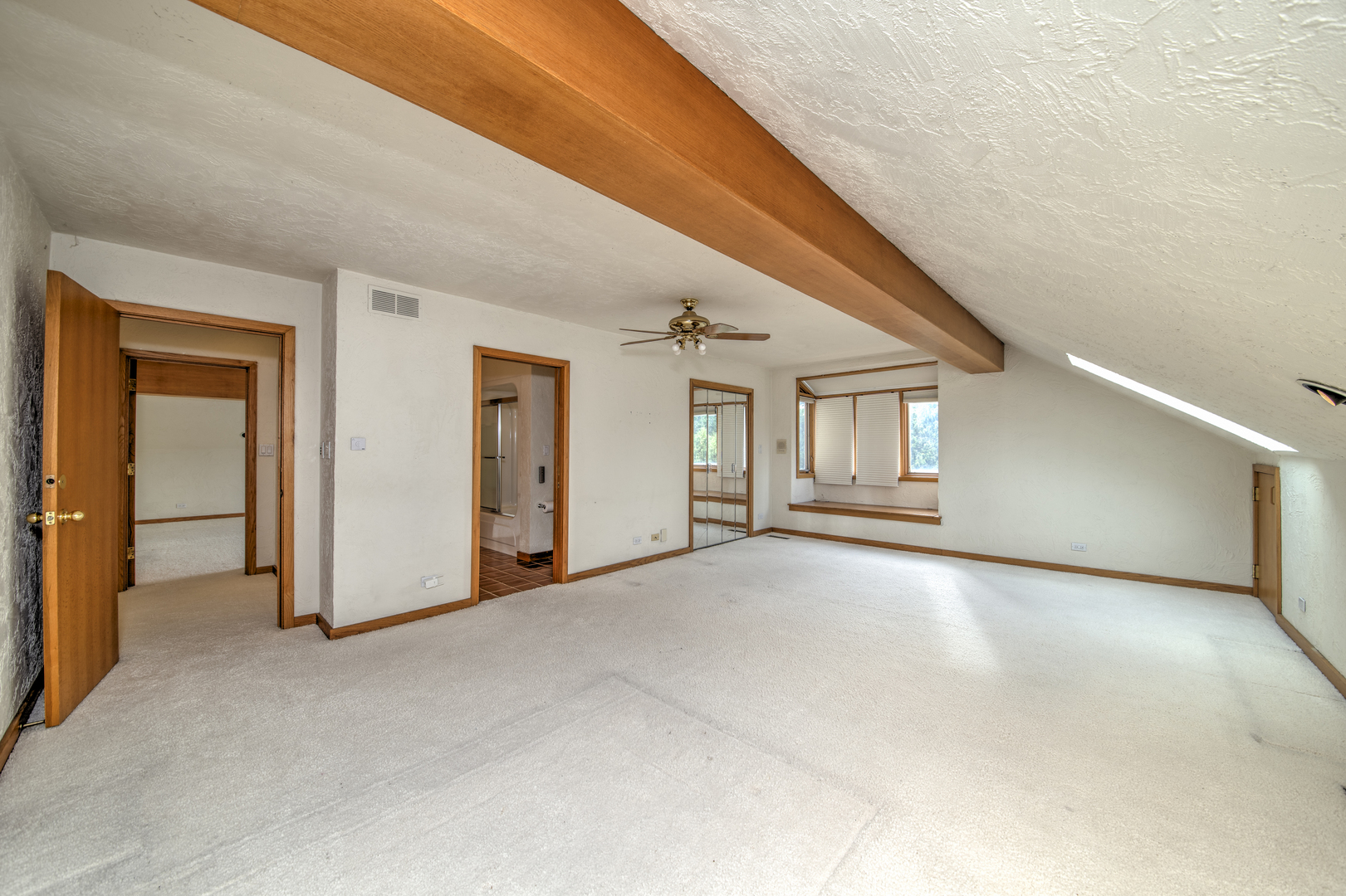 8170 Lake Ridge Drive, Burr Ridge, IL 60527