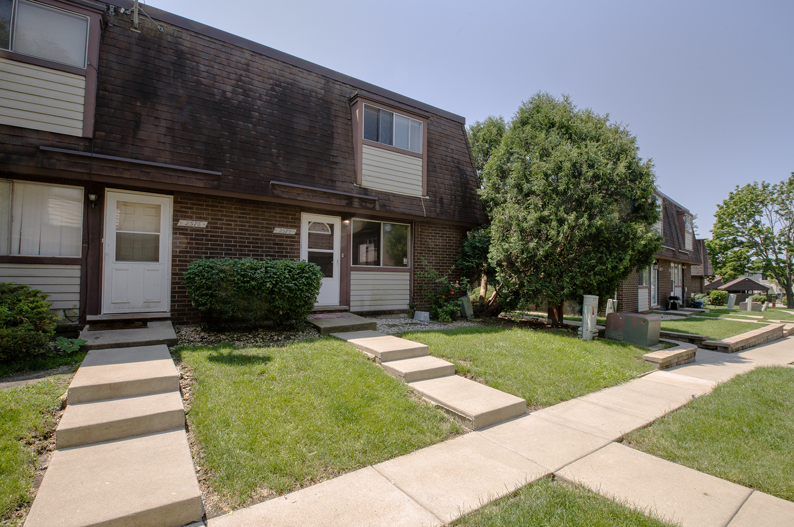 2574 Berkshire Court #5, Waukegan, IL 60087