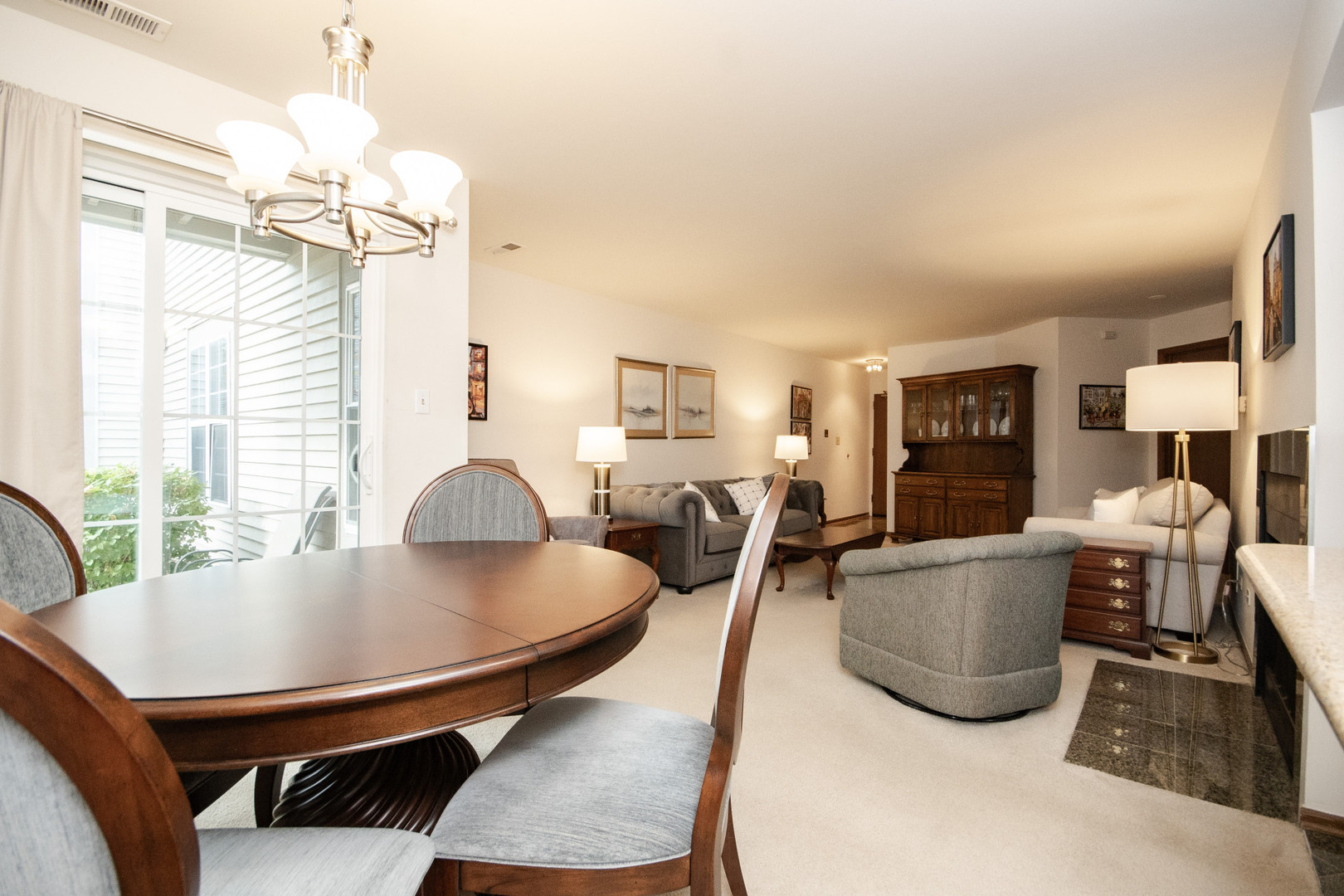 1744 Eastwood Court #4, Schaumburg, IL 60195