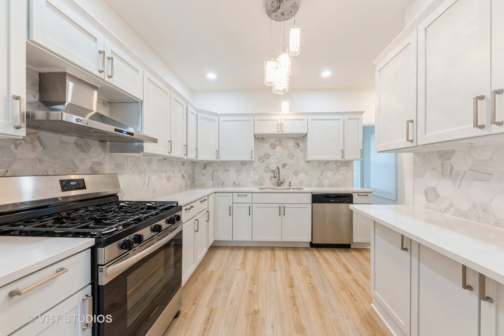 1210 Park Avenue, North Chicago, IL 60064