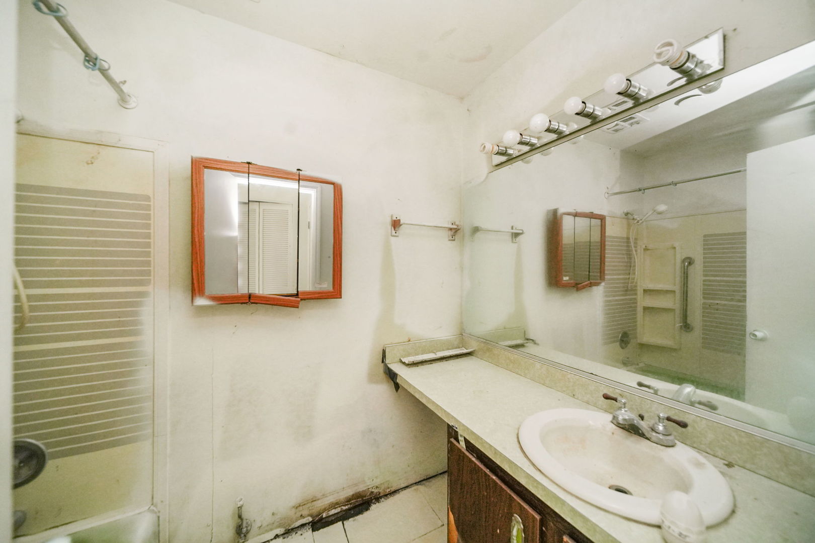 1025 S Ardmore Avenue, Villa Park, IL 60181