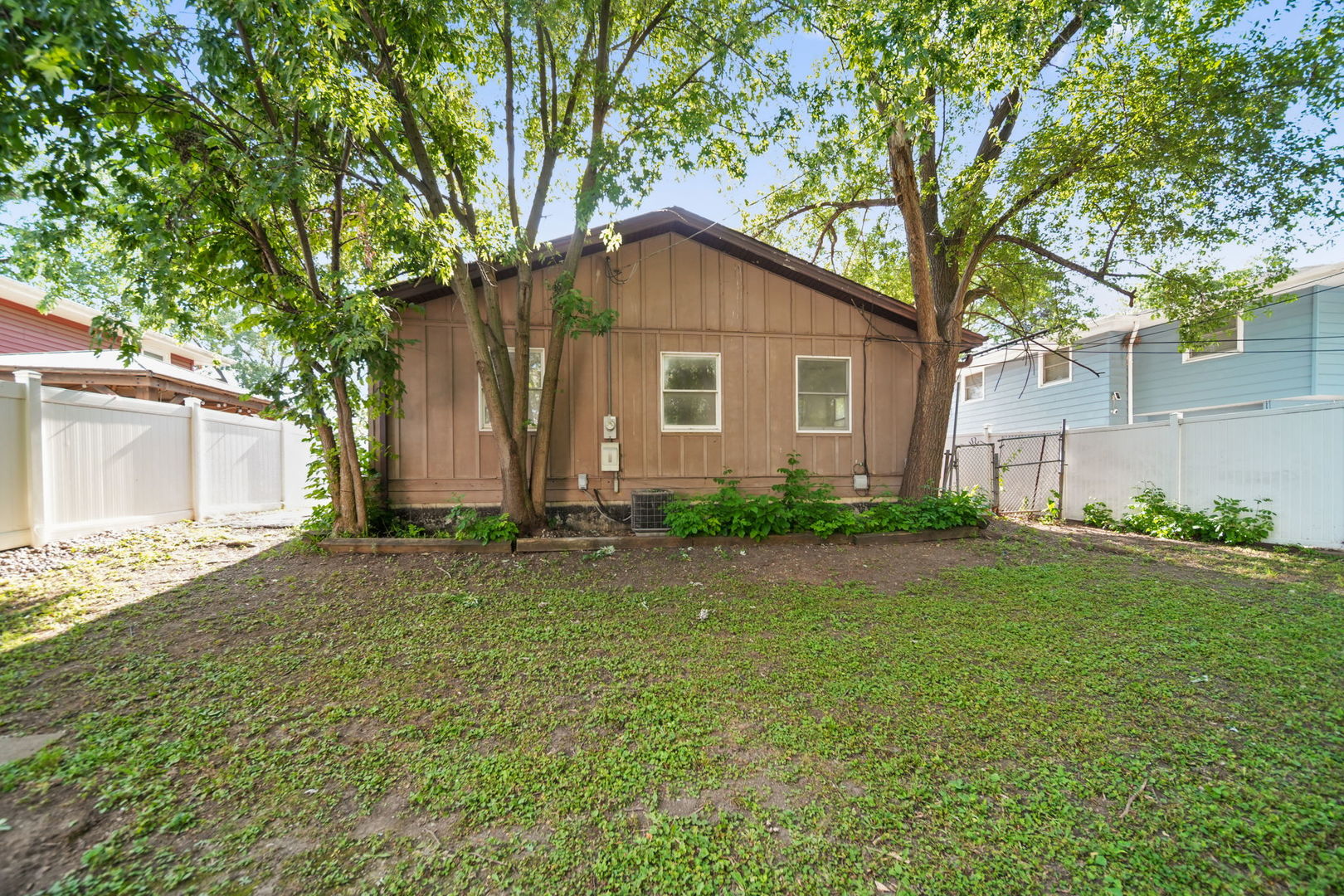 1025 S Ardmore Avenue, Villa Park, IL 60181