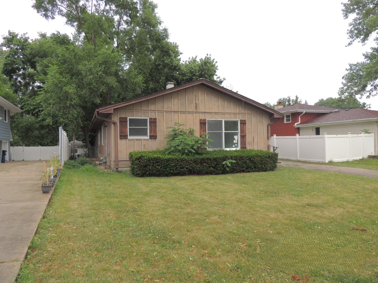 1025 S Ardmore Avenue, Villa Park, IL 60181