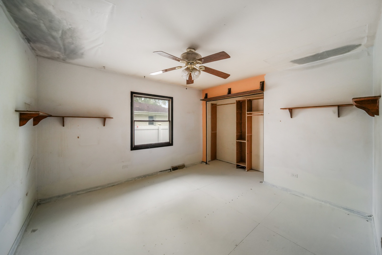 1025 S Ardmore Avenue, Villa Park, IL 60181