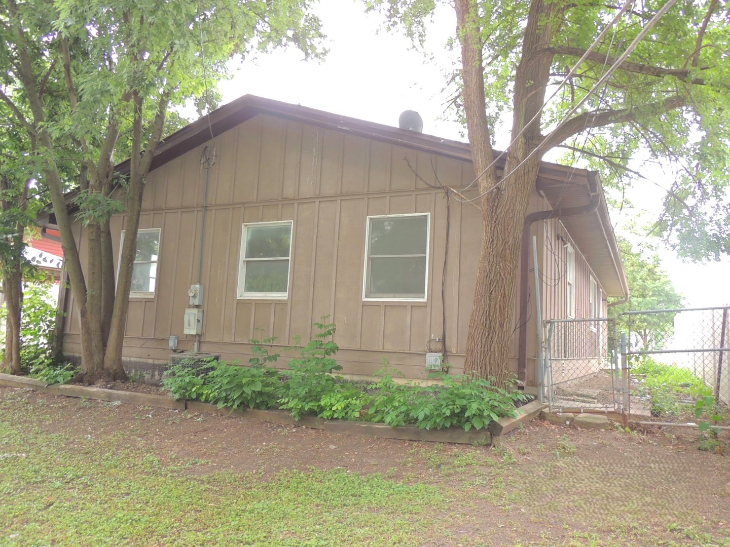 1025 S Ardmore Avenue, Villa Park, IL 60181